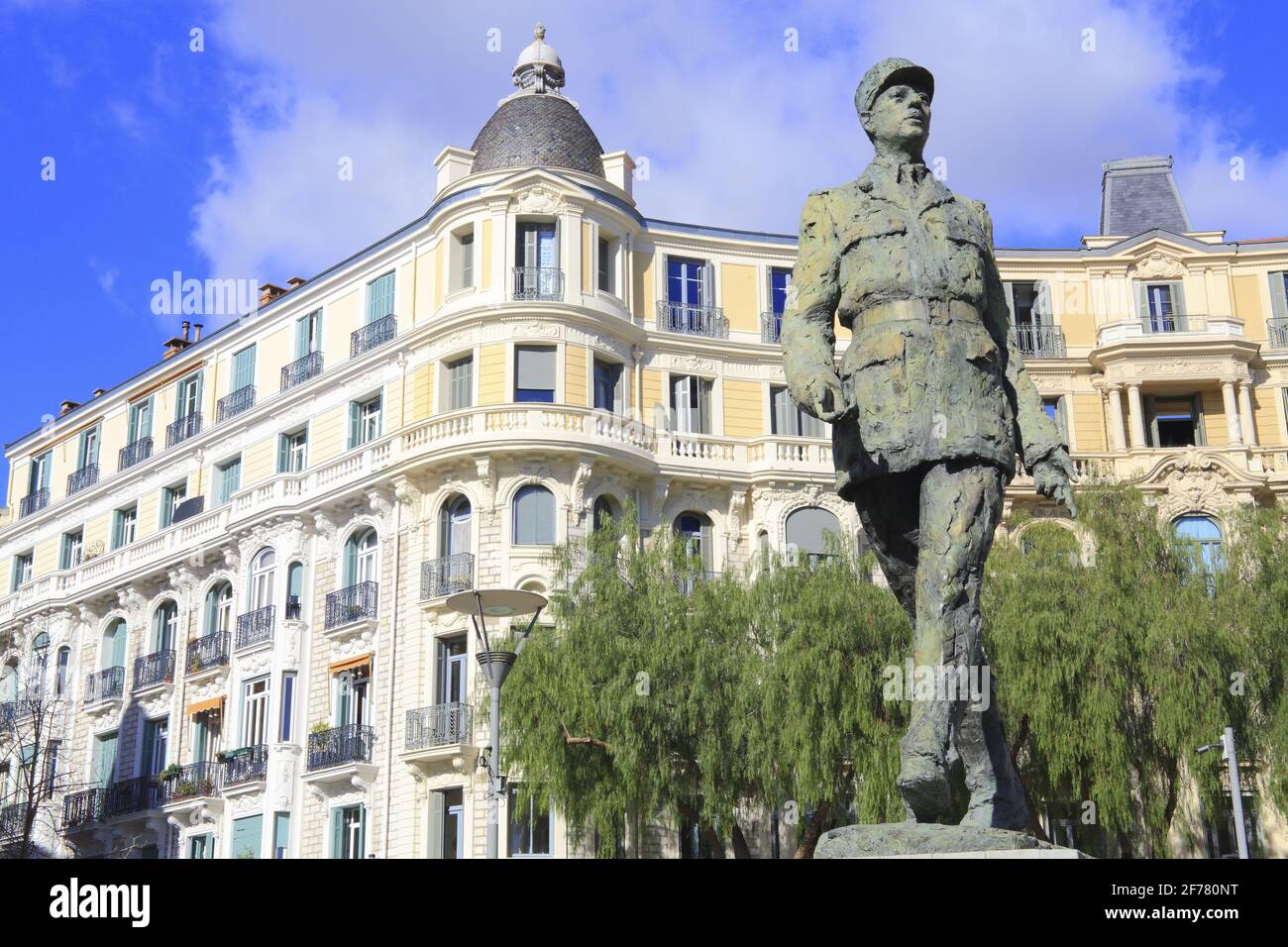 France, Alpes Maritimes, Nice, quartier de la libération, place du général de Gaulle, statue de Charles de Gaulle conçue par le sculpteur Jean Cardot Banque D'Images