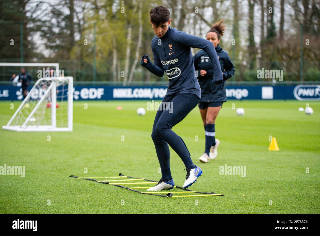 ELISA de Almeida de France lors de la formation de l'équipe féminine française le 5 avril 2021 à Clairefontaine, France - photo Melanie Laurent / A2M Sport Consulting / DPPI Banque D'Images ELISA de Almeida de France lors de la formation de l'équipe féminine française le 5 avril 2021 à Clairefontaine, France - photo Melanie Laurent / A2M Sport Consulting / DPPI Banque D'Images