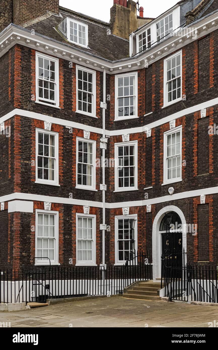 Townhouses sur Queen Anne's Gate à Westminster, Londres Angleterre Royaume-Uni UK Banque D'Images