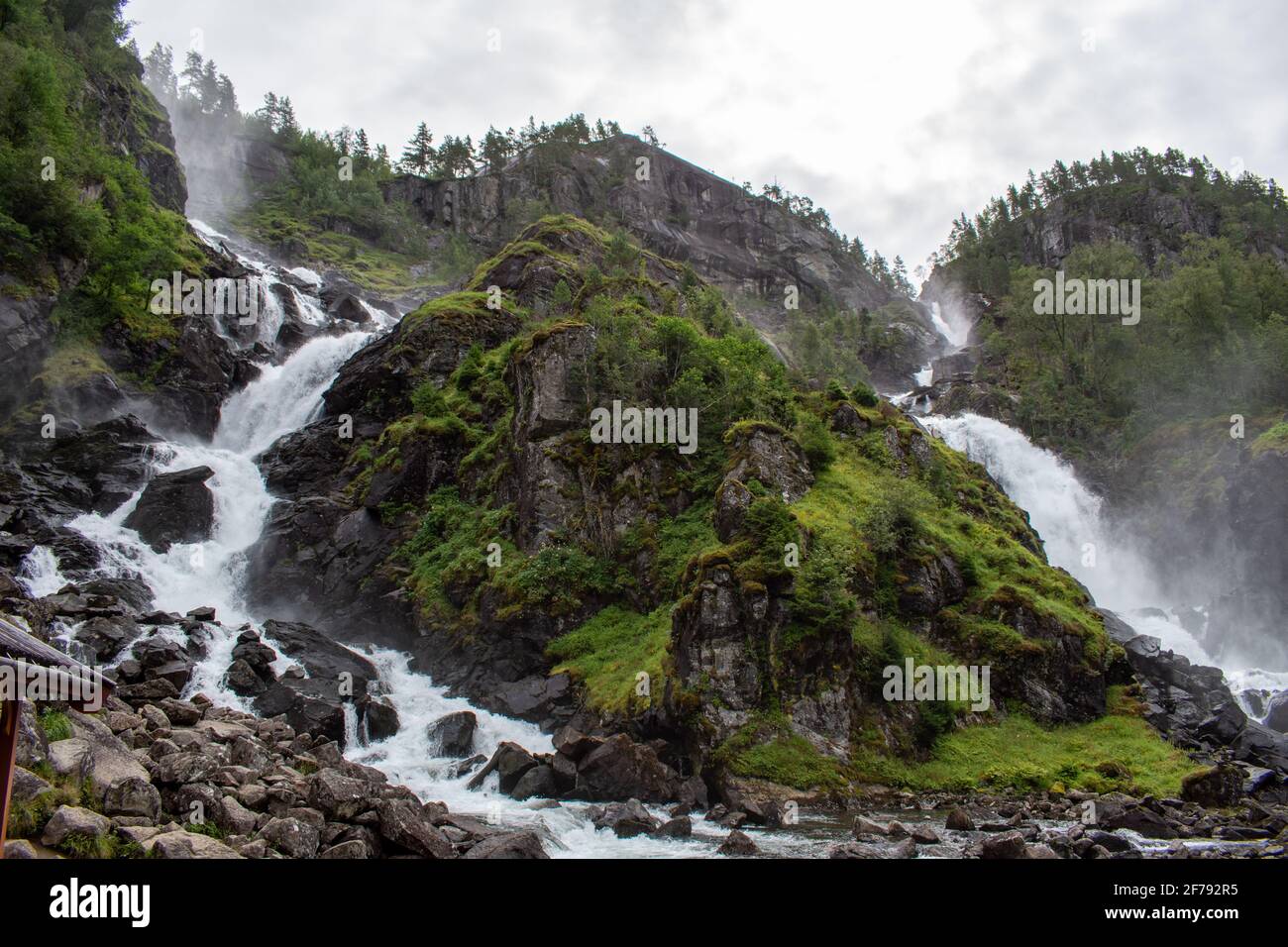 Latefossen Latefoss - l'une des plus grandes cascades de Norvège Banque D'Images