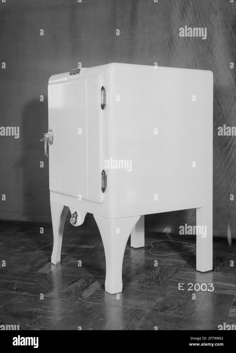 Réfrigérateur L 150, fermé, vue latérale droite. Banque D'Images