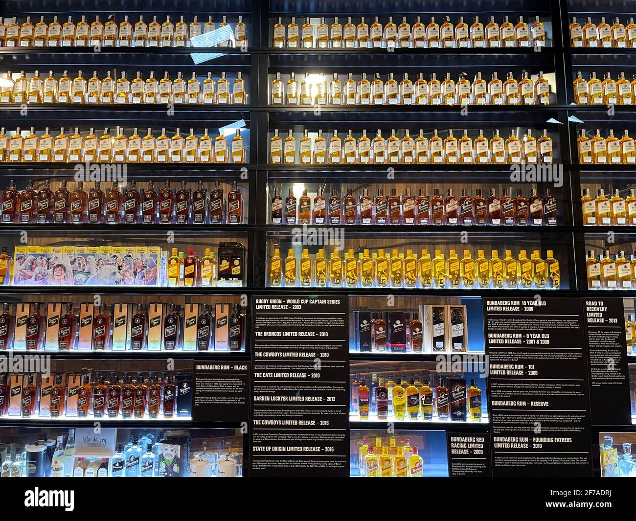 Musée de la distillerie de rhum qui a commencé ses activités en 1888 avec la première production en 1889, à Bundaberg, Queensland, Australie Banque D'Images