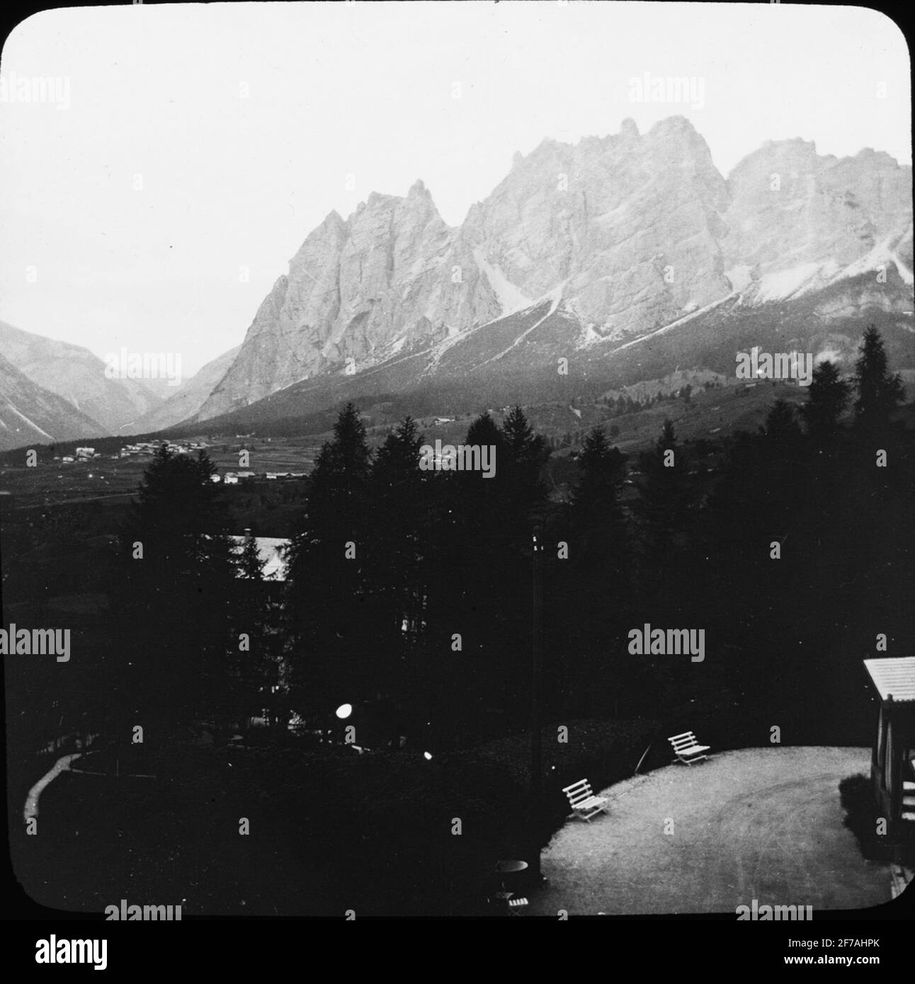 Image de Skiopticone avec motifs des Alpes Dolomites à la Cortina d'Ampezzo. L'image a été stockée en carton marqué: Höstesan 1909. Cortina 8. N° 15. Banque D'Images