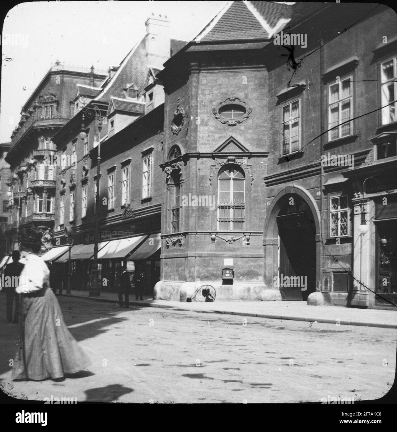 L'image de Skippty avec motifs du palais de l'archevêque de Prague a été stockée dans un carton étiqueté Höstesan 1909. Danube 3. Vienne 4. Non: 6. Texte sur image: 'Palais Archich'. Banque D'Images