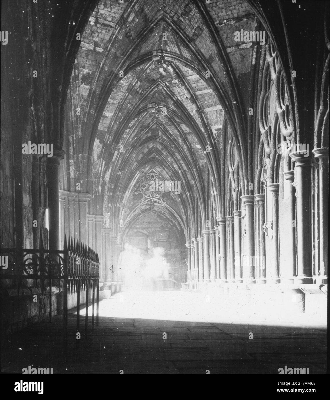 Moniteur Skioptique avec motifs des voyages de Sigurd Curman en Europe. Intérieur depuis la cathédrale, l'abbaye de Westminster, à Londres. Le chemin du monastère nord. Banque D'Images