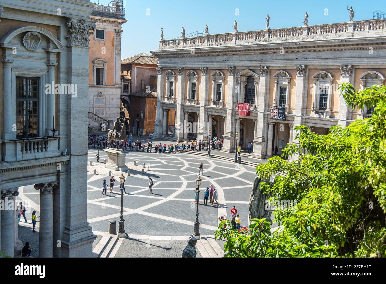 La statue équestre de Marcus Aurelius, place Piazza dei Campidoglio sur la colline du Capitole, Rome, Latium, Italie, Europe Banque D'Images