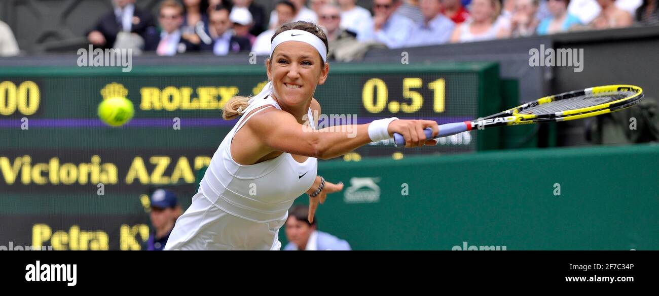 WIMBLEDON 2011. LA DEMI-FINALE DE LA FEMME. VICTORIA AZARENKA V. PETRA KVITOVA. VICTORIA AZARENKA. 30/6/2011. PHOTO DAVID ASHDOWN Banque D'Images
