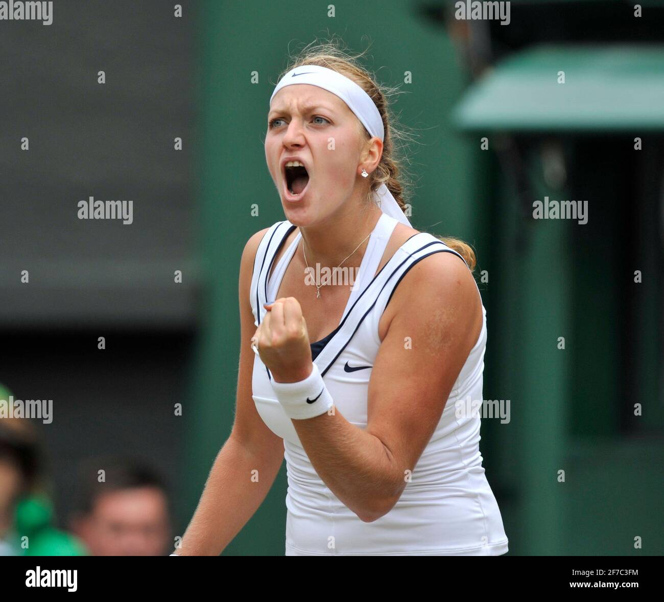 WIMBLEDON 2011. LA DEMI-FINALE DE LA FEMME. VICTORIA AZARENKA V. PETRA KVITOVA. 30/6/2011. PHOTO DAVID ASHDOWN Banque D'Images