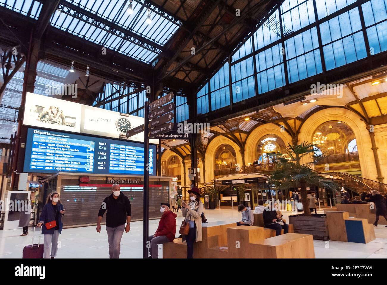 Gare Lyon Metro Station Banque D Image Et Photos Alamy