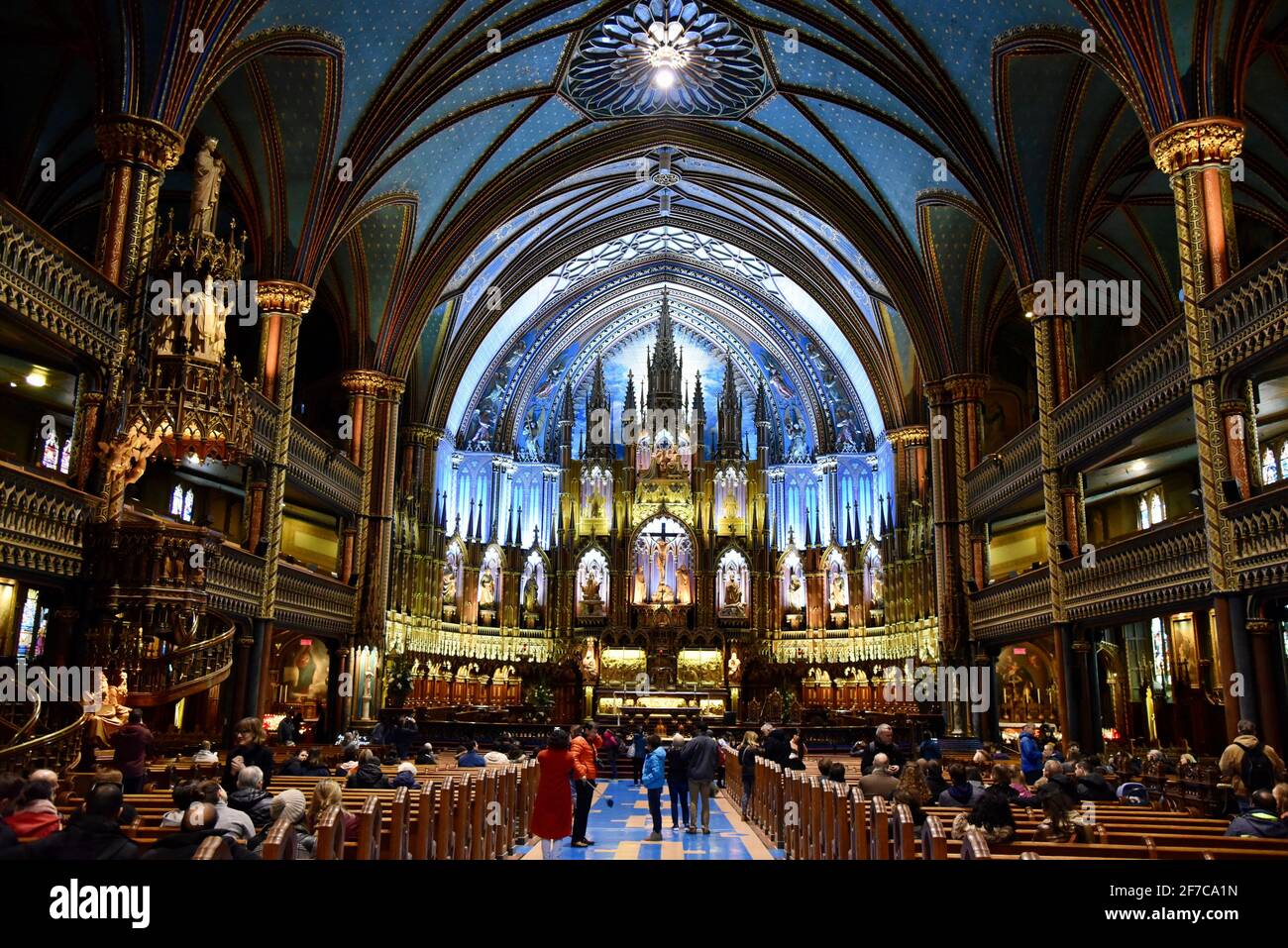Basilique notre dame montréal neige Banque de photographies et d’images ...