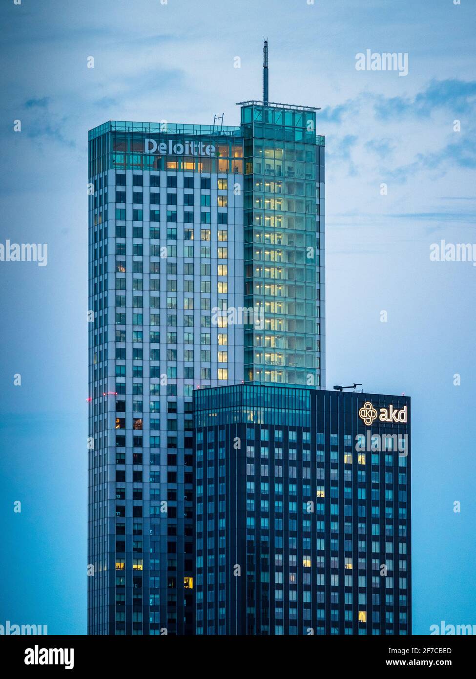 Deloitte NL HQ et AKD bureaux Rotterdam dans le bâtiment le plus haut de la tour Meuse (Maastoren) aux Pays-Bas à 165 M. Architecture de Dam & Partners 2010. Banque D'Images