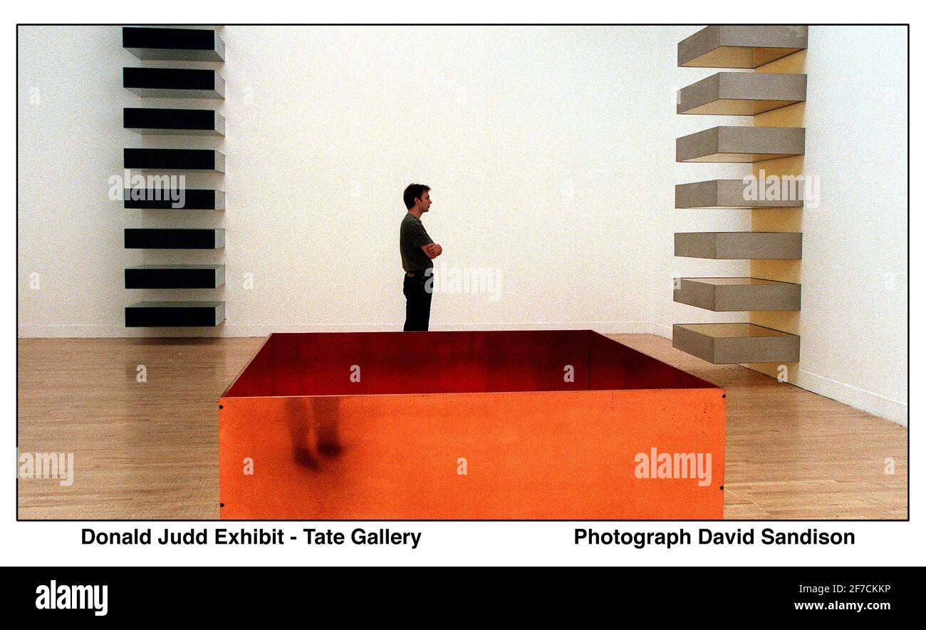 Exposition Donald Judd juin 1999 à la Tate Gallery 5 juin-12 septembre. Photographie David Sandison Banque D'Images