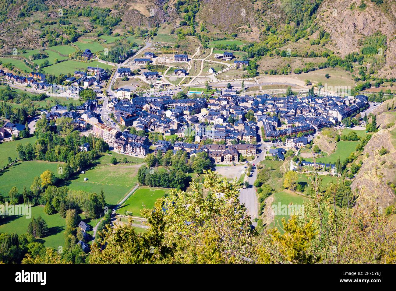 Vue aérienne de la ville de Benasque, Aragon, Espagne Banque D'Images