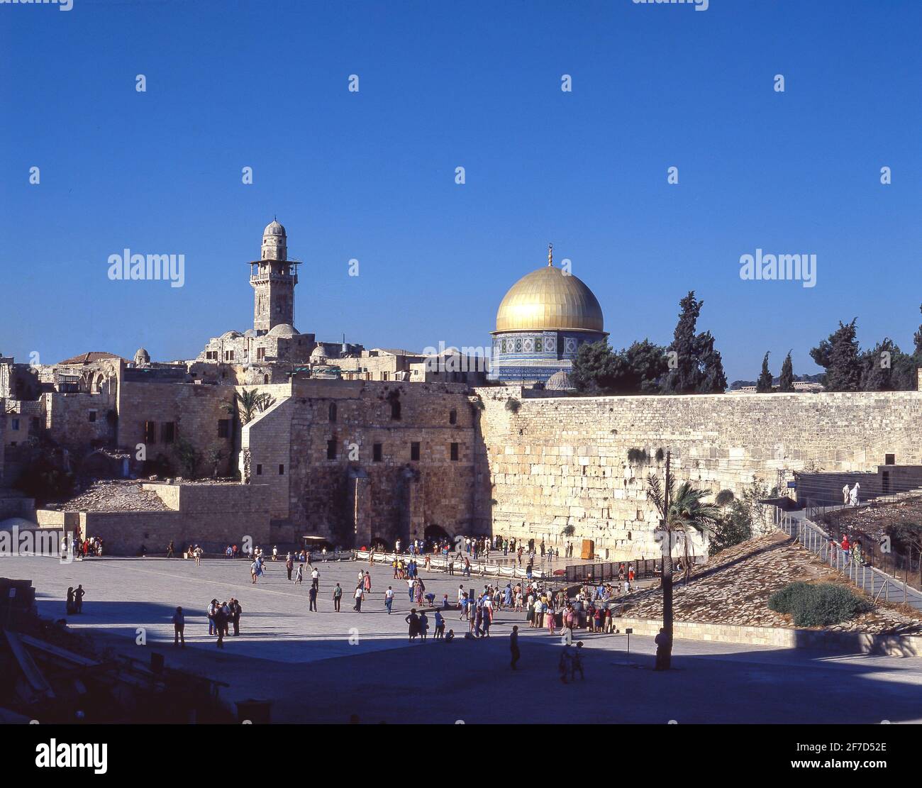 Le mur occidental (Wailing) et le Dôme du Rocher (Qubbat AS-Sakhra), la vieille ville, Jérusalem, Israël Banque D'Images
