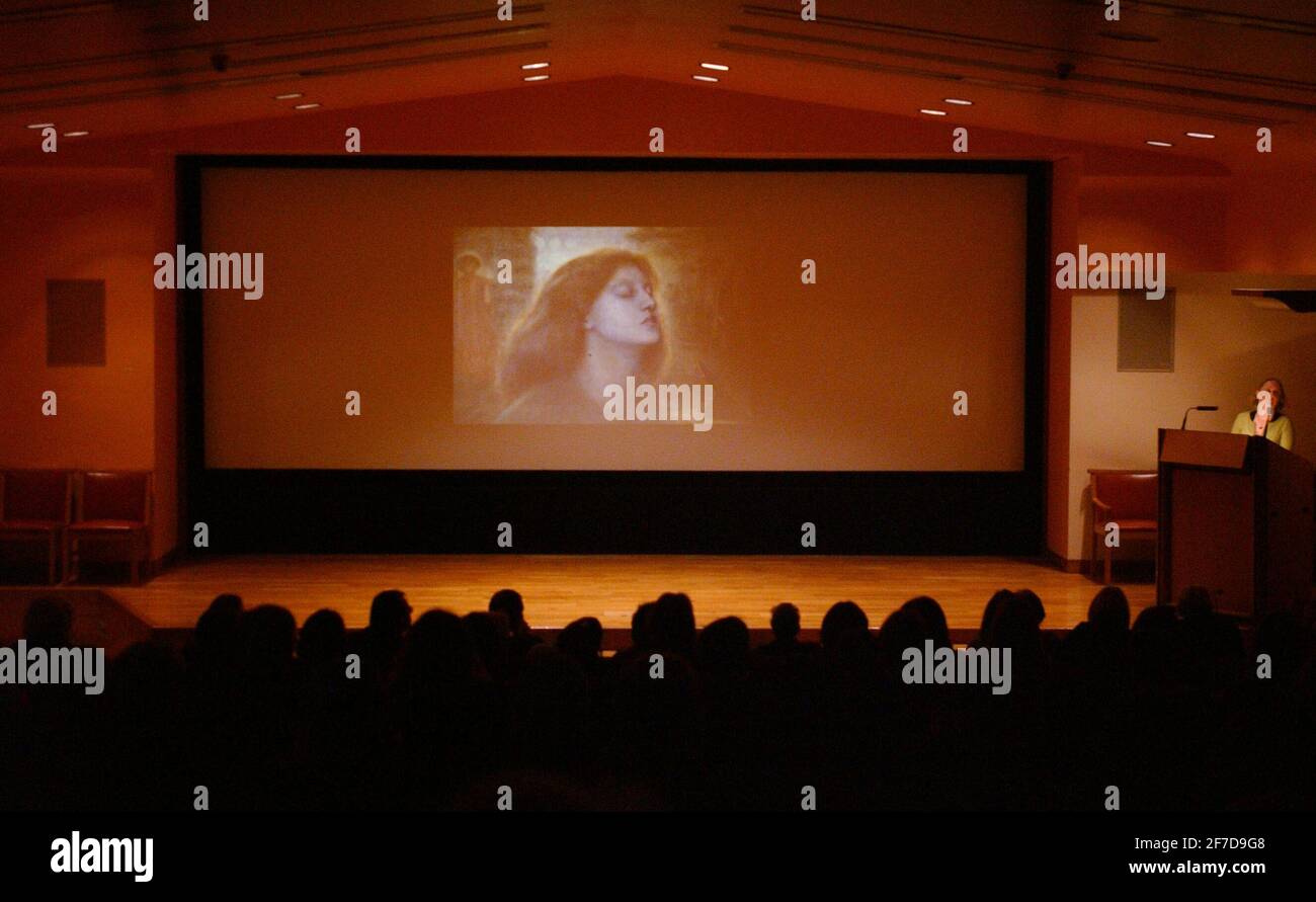 LA CONFÉRENCE DU VENDREDI AU TATE BRITAN, DONNÉE PAR LUCINDA HAWKSLEY SUR LIZZIE SIDDAL.3/12/04 PILSTON Banque D'Images LA CONFÉRENCE DU VENDREDI AU TATE BRITAN, DONNÉE PAR LUCINDA HAWKSLEY SUR LIZZIE SIDDAL.3/12/04 PILSTON Banque D'Images