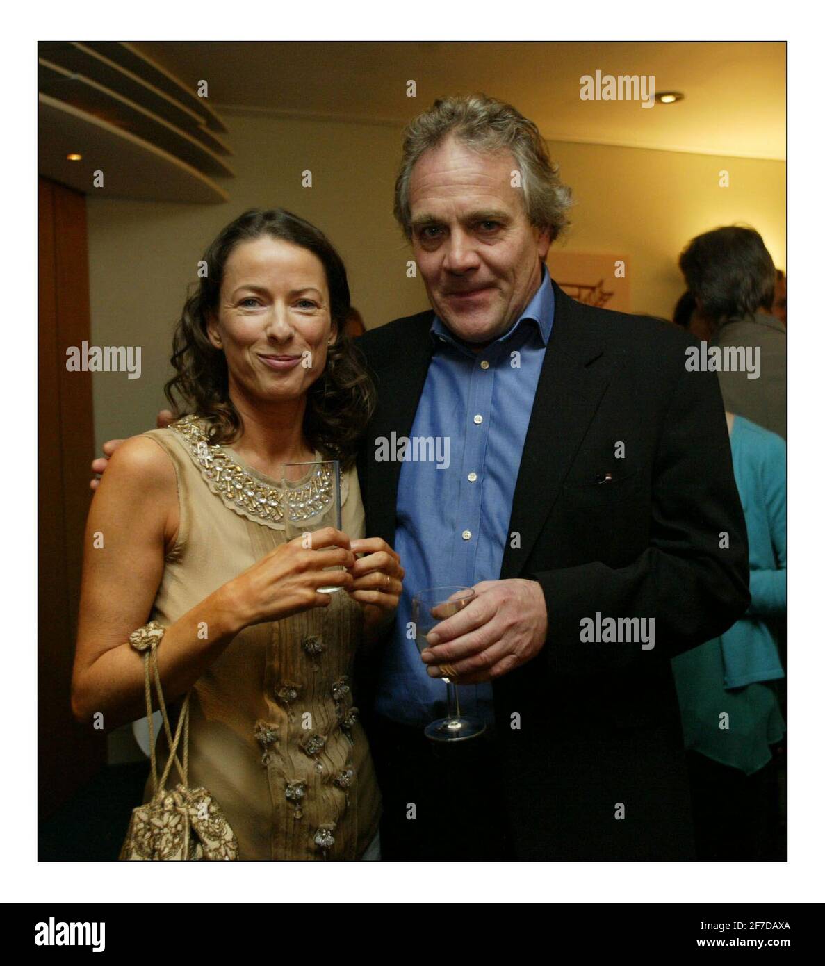 Lancement du livre pour Sally Ann Lasson, épouse de Simon Kelner, rédacteur en chef du journal indépendant, au Groucho Club.9/11/2004 pic David Sandison Banque D'Images