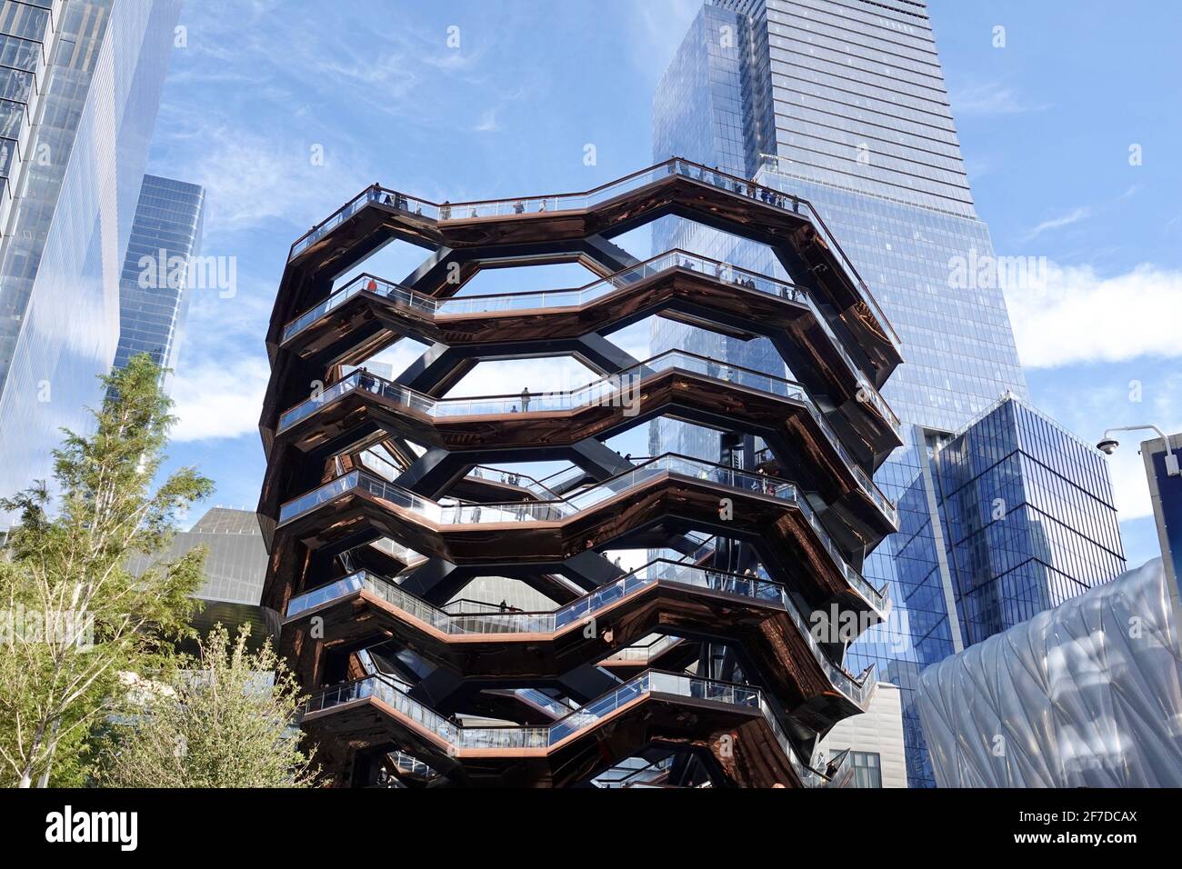 The Vessel in New York City, une installation d'art en bronze sans fin ouverte au public pour marcher. Banque D'Images