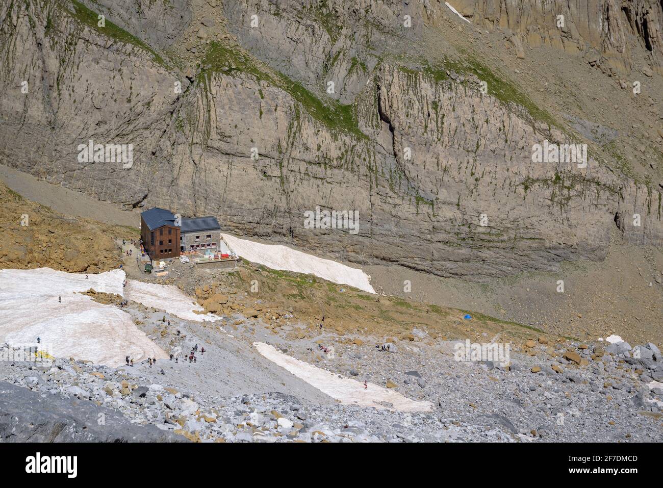 Trekking dans le Parc National des Pyrénées jusqu'à la flèche de Roland (Gavarnie, midi-Pyrénées, Occitanie, France) ESP: Trekking en la Brecha de Rolando Banque D'Images