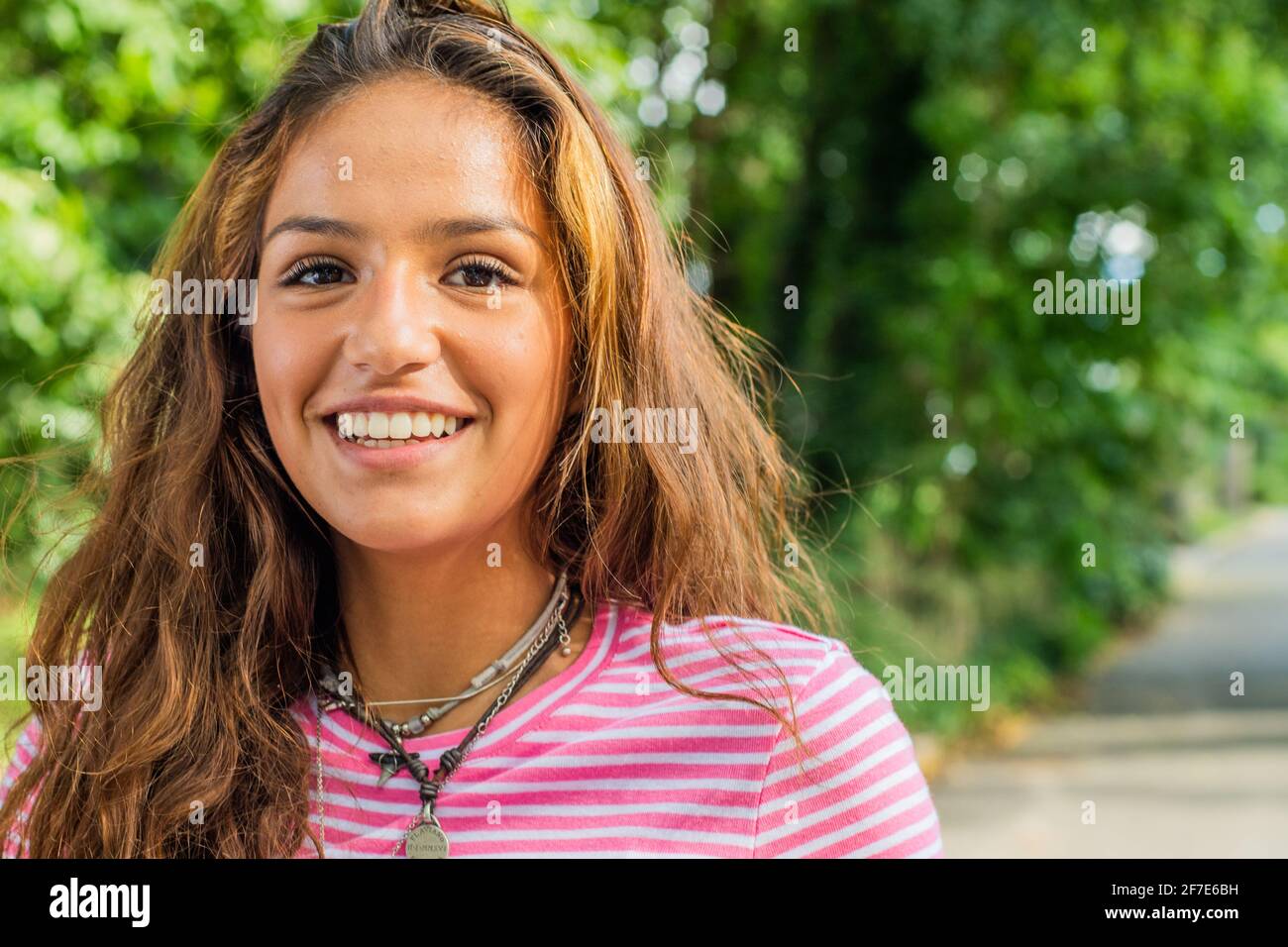 Portrait d'un adolescent hispanique Banque D'Images