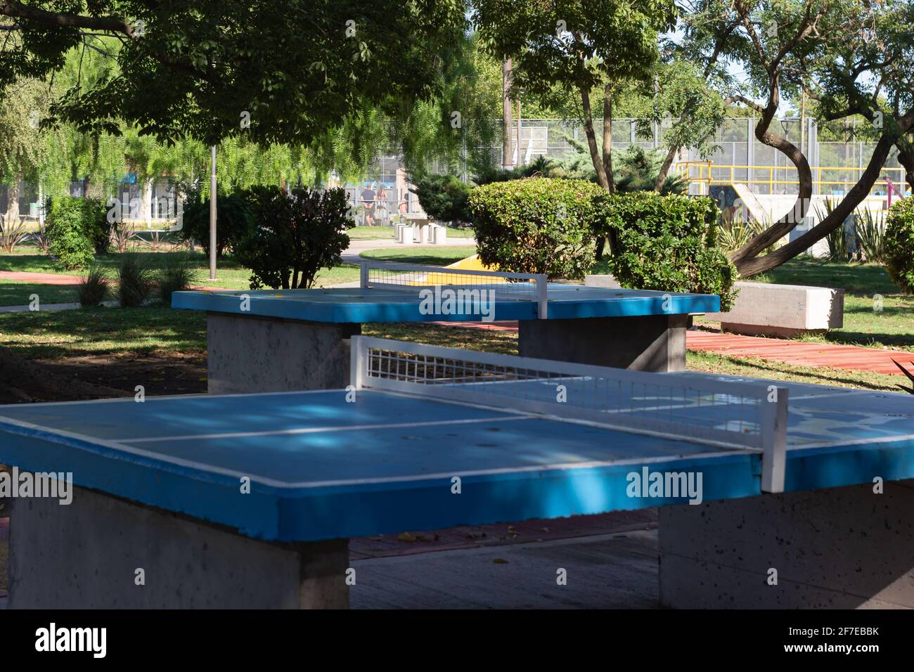 Ping pong tables Banque de photographies et d’images à haute résolution Alamy
