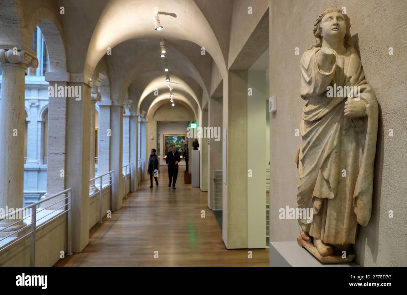 Statue de marbre Angel by Arnolfo di Cambio exposition au Fogg Museum.Harvard University.Cambridge.Massachusetts.USA Banque D'Images