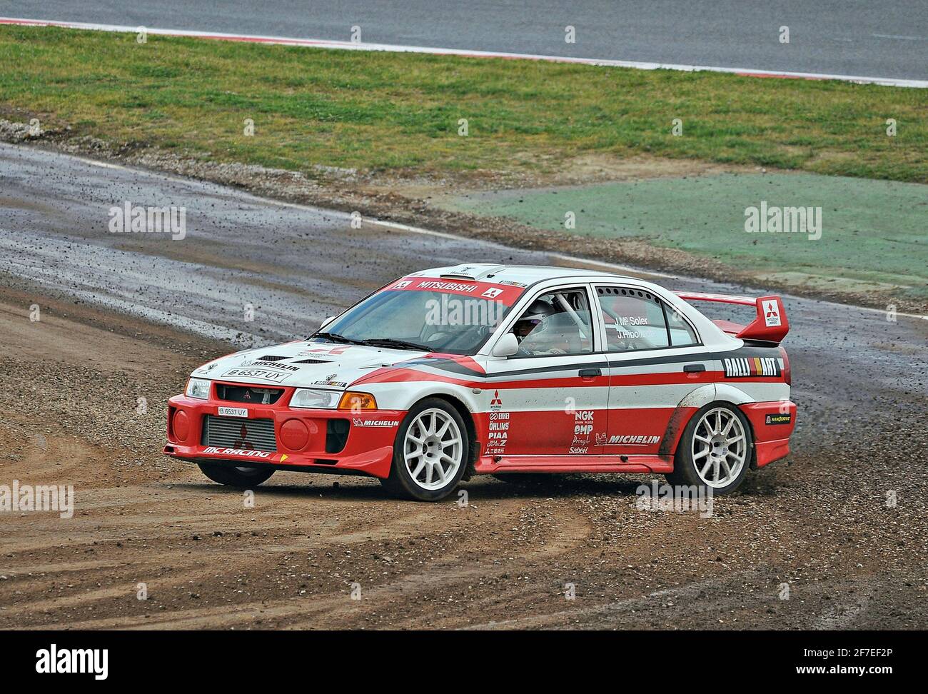 Mitsubishi EVO dans la course Legend Rally Cars de la Circuit Barcelone-Catalogne Banque D'Images