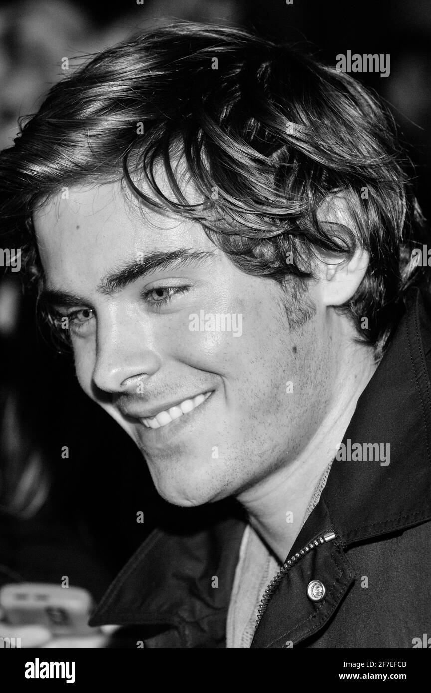 L'acteur Zac Efron assiste aux arrivées de la 6e édition annuelle de la Teen Vogue Young Hollywood Party au Los Angeles County Museum of Art le 18 septembre 2008 à Los Angeles, en Californie. Credtit: Le Milgrim de Jared Banque D'Images