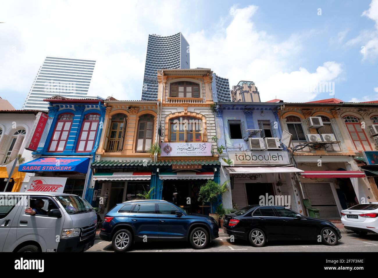Vue des magasins conservés d'avant-guerre le long de Arab Street, Singapour Banque D'Images