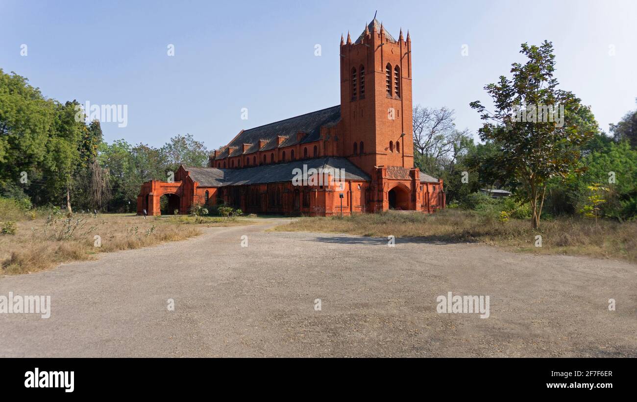 Église de la garnison de tous les Saints, Lucknow. Construit en 1860. Architecture inspirée par le Magdalen College d'Oxford. Banque D'Images