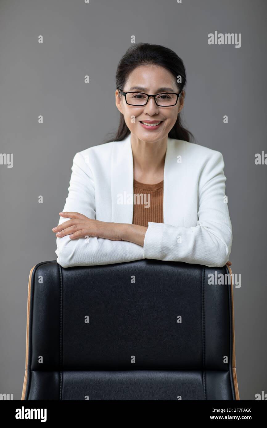 Confiant mature businesswoman Banque D'Images