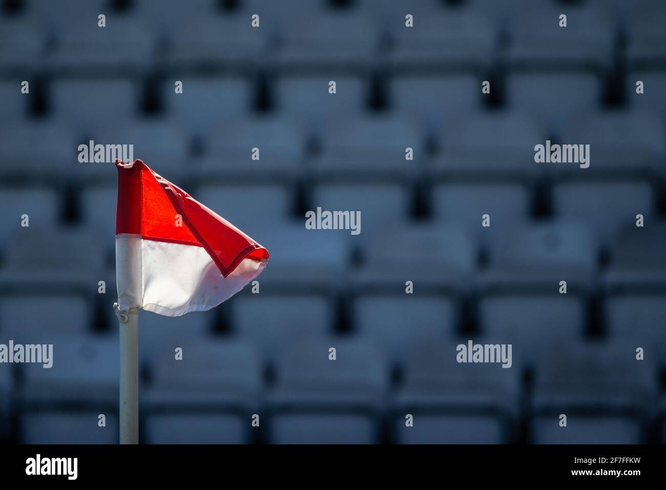 Gros plan du drapeau du coin au stade de football à ROYAUME-UNI Banque D'Images