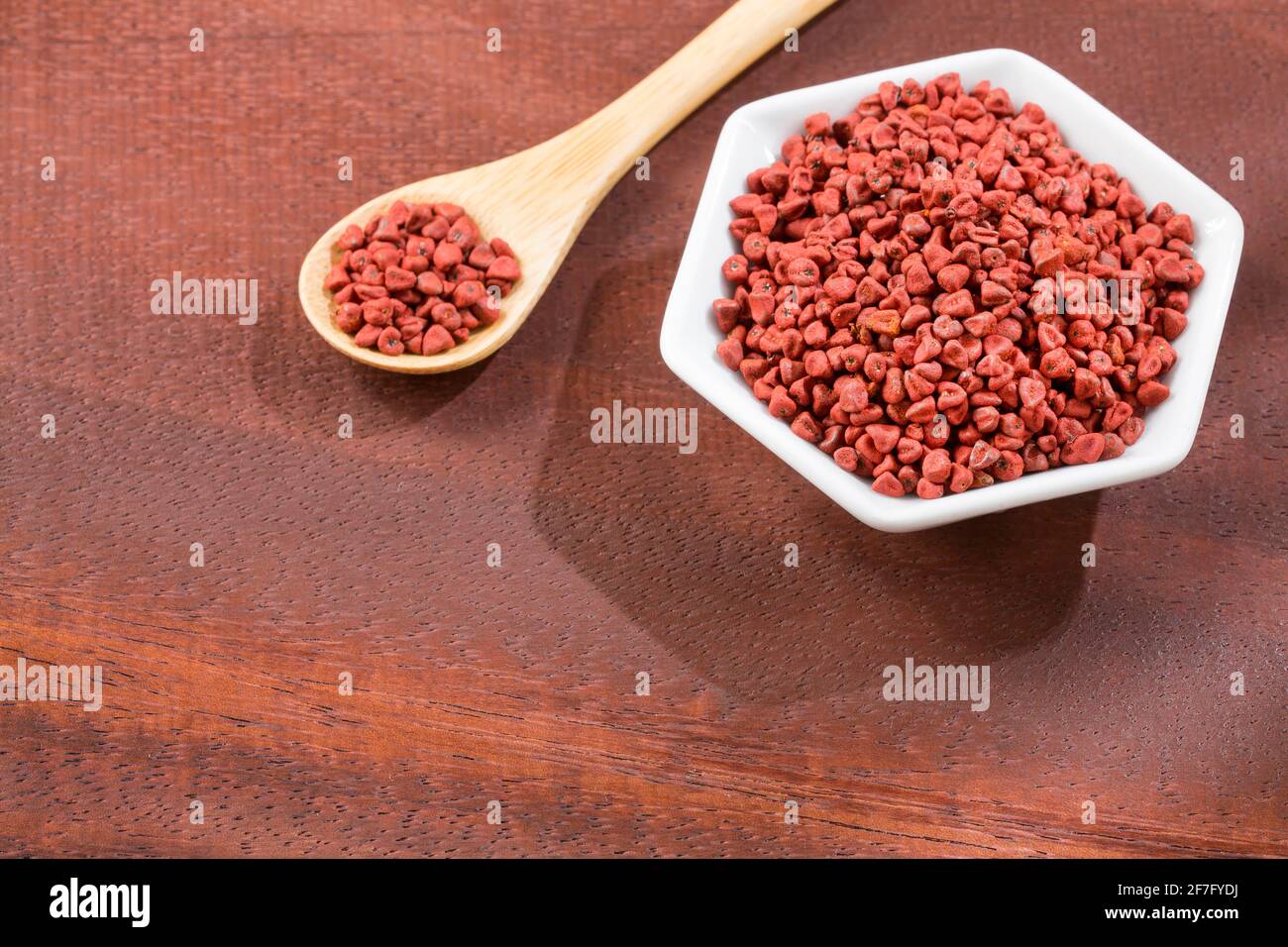 L'annatto est une plante médicinale très utile pour le traitement de diverses affections Banque D'Images