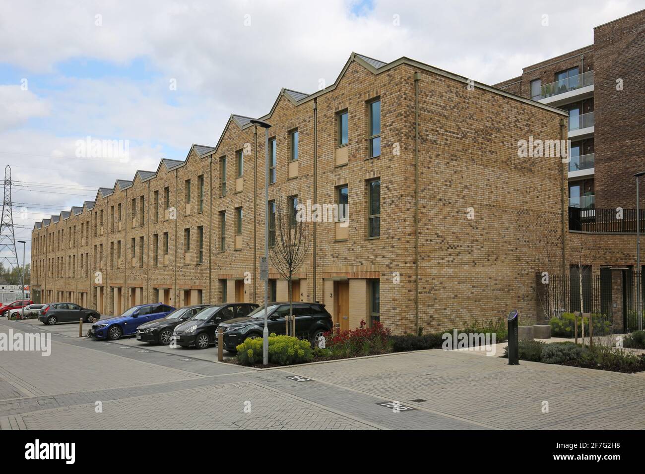 Nouvelles maisons de ville dans le quartier Fielders, une partie de l'immense nouveau Barking Riverside Development dans la banlieue est de Londres, Royaume-Uni Banque D'Images
