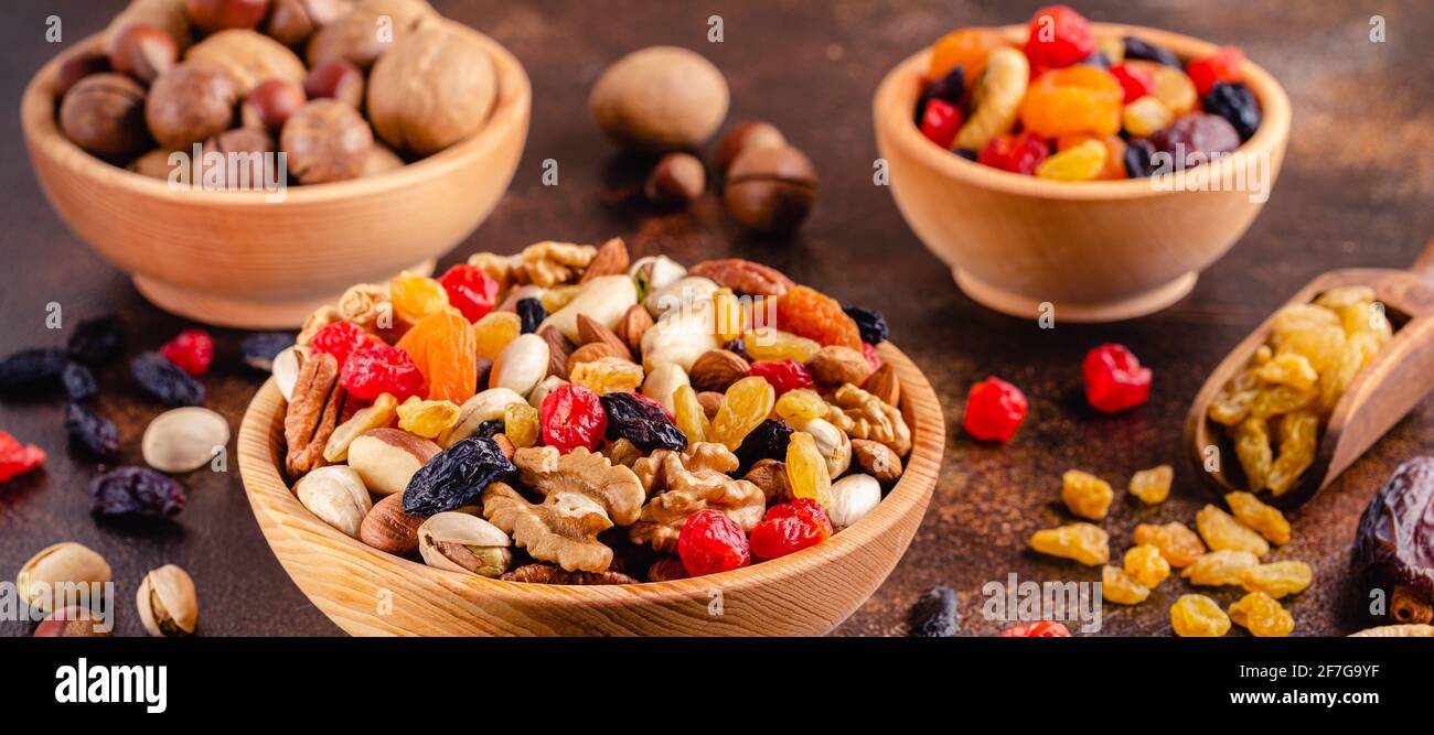 En-cas sain de noix et de fruits secs. Banque D'Images