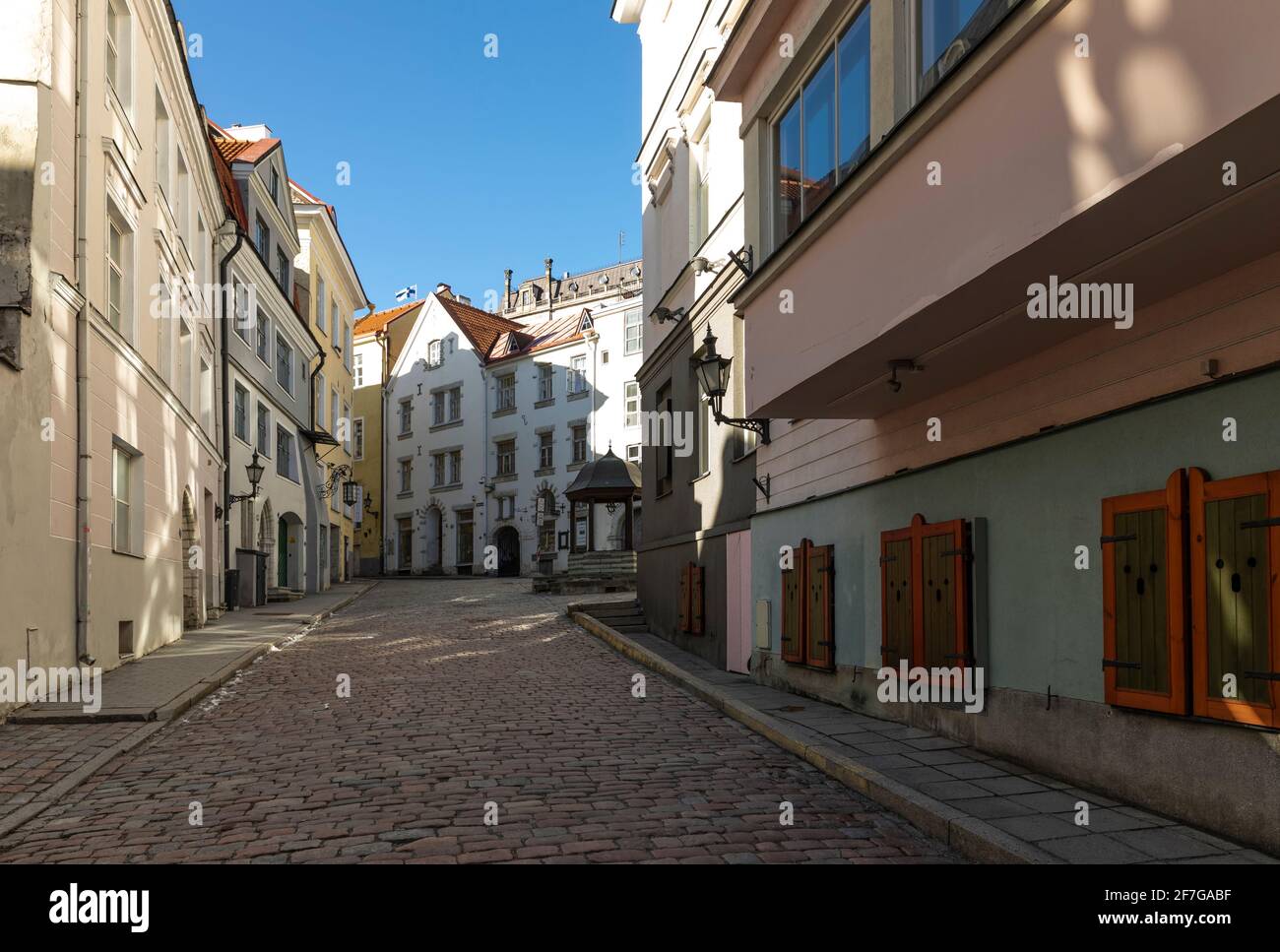 Tallinn, Estonie, 18 mars 2021, anciens bâtiments de la vieille ville de Tallinn Banque D'Images