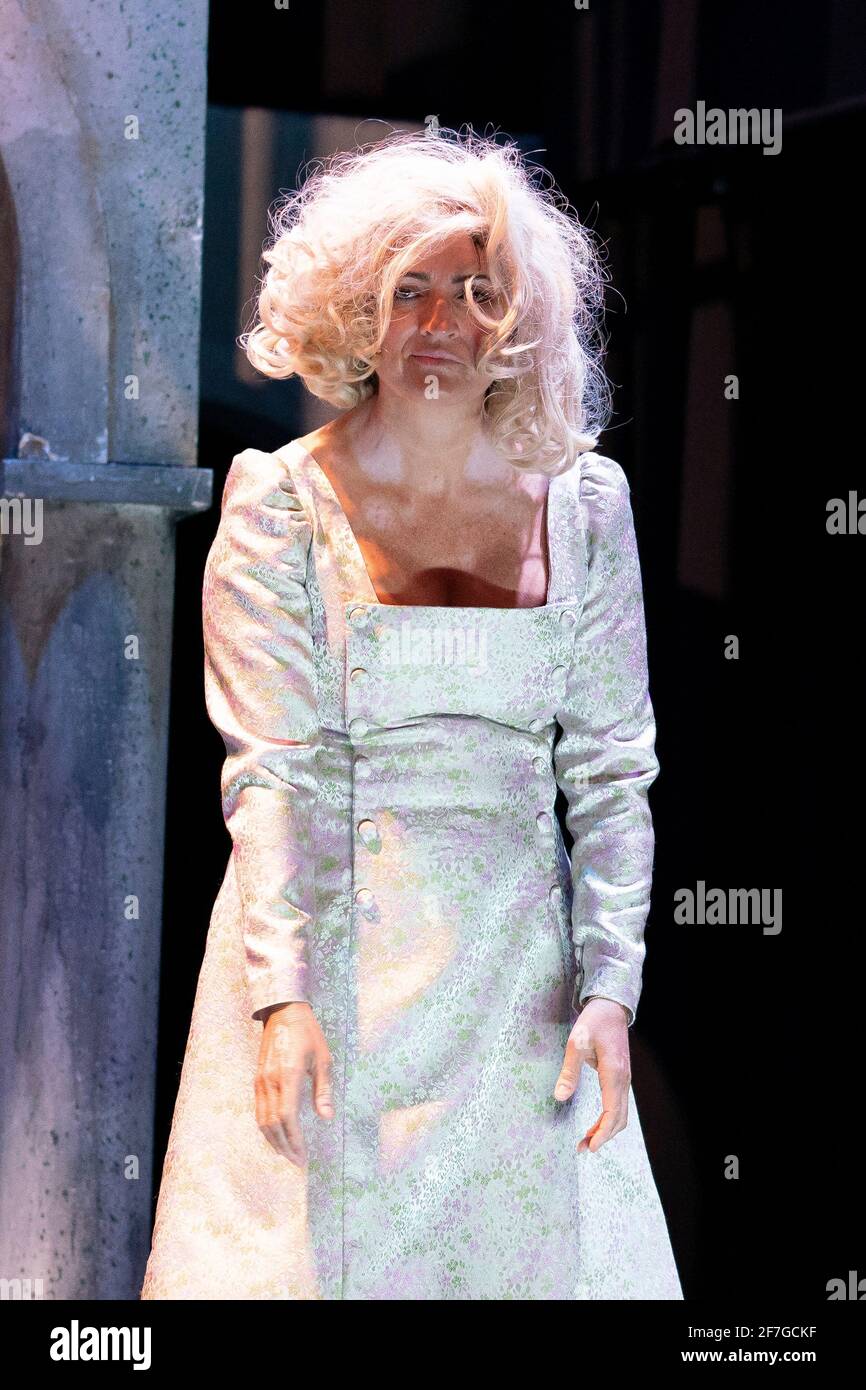 Madrid, Espagne. 07e avril 2021. L'actrice Silvia Abril a vu lors de la comédie "le succès de la saison" au théâtre la Latina. (Photo par Oscar Fuentes/SOPA Images/Sipa USA) crédit: SIPA USA/Alay Live News Banque D'Images Madrid, Espagne. 07e avril 2021. L'actrice Silvia Abril a vu lors de la comédie "le succès de la saison" au théâtre la Latina. (Photo par Oscar Fuentes/SOPA Images/Sipa USA) crédit: SIPA USA/Alay Live News Banque D'Images