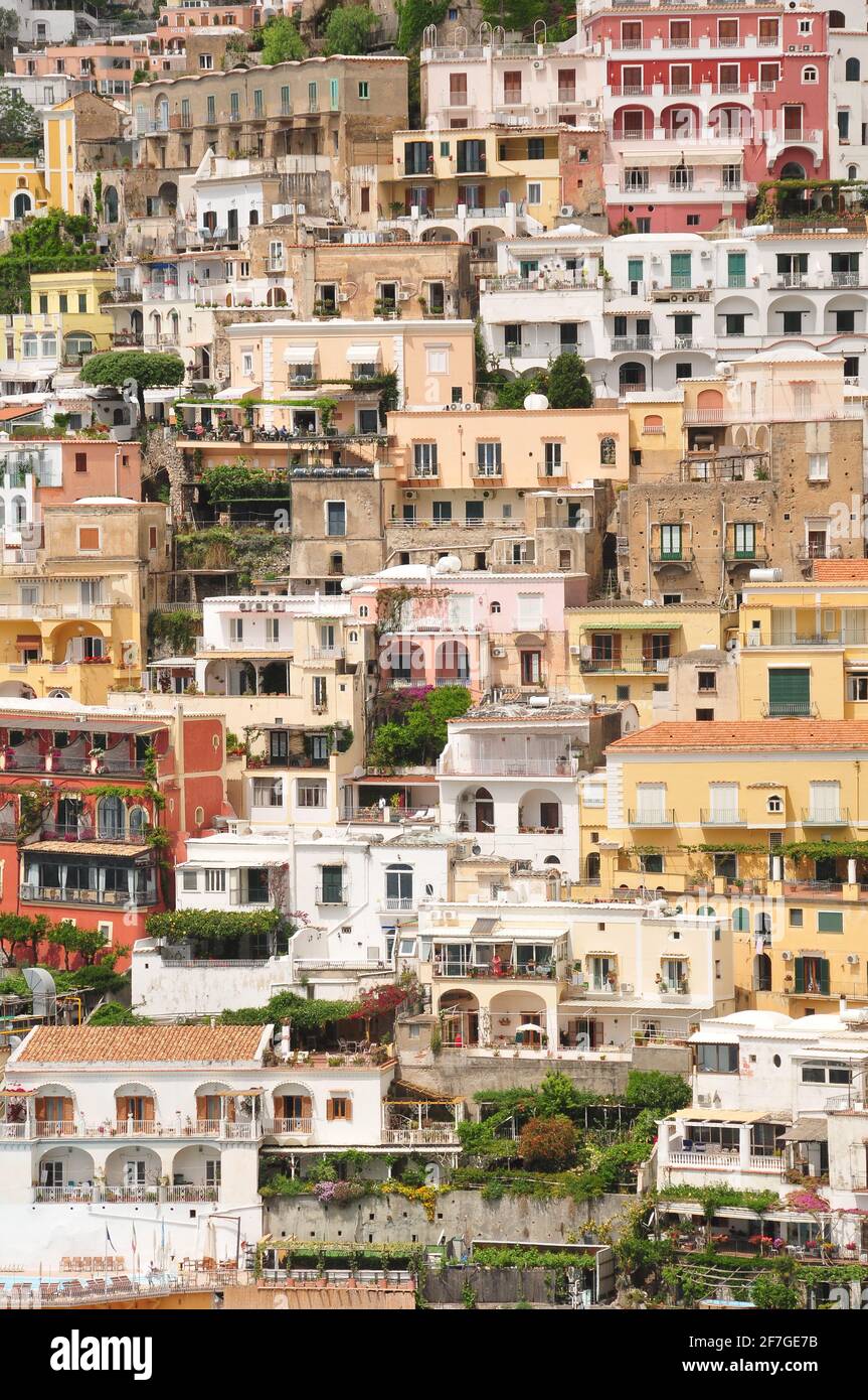 Le charmant village côtier de Positano, côte amalfitaine, Italie. Banque D'Images