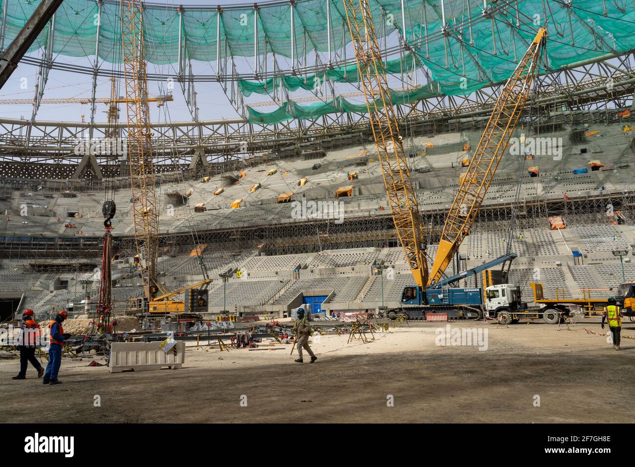 Stade Lusail, Lusail, Qatar, 5 avril 2022 - Construction du stade Lusail de 80,000 places qui doit tenir le dernier match de la coupe du monde de la FIFA 2022 qui doit se tenir au Qatar du 21 novembre au 18 décembre 2022. Ce sera la première coupe du monde jamais organisée dans le monde arabe et la première dans un pays à majorité musulmane. Banque D'Images