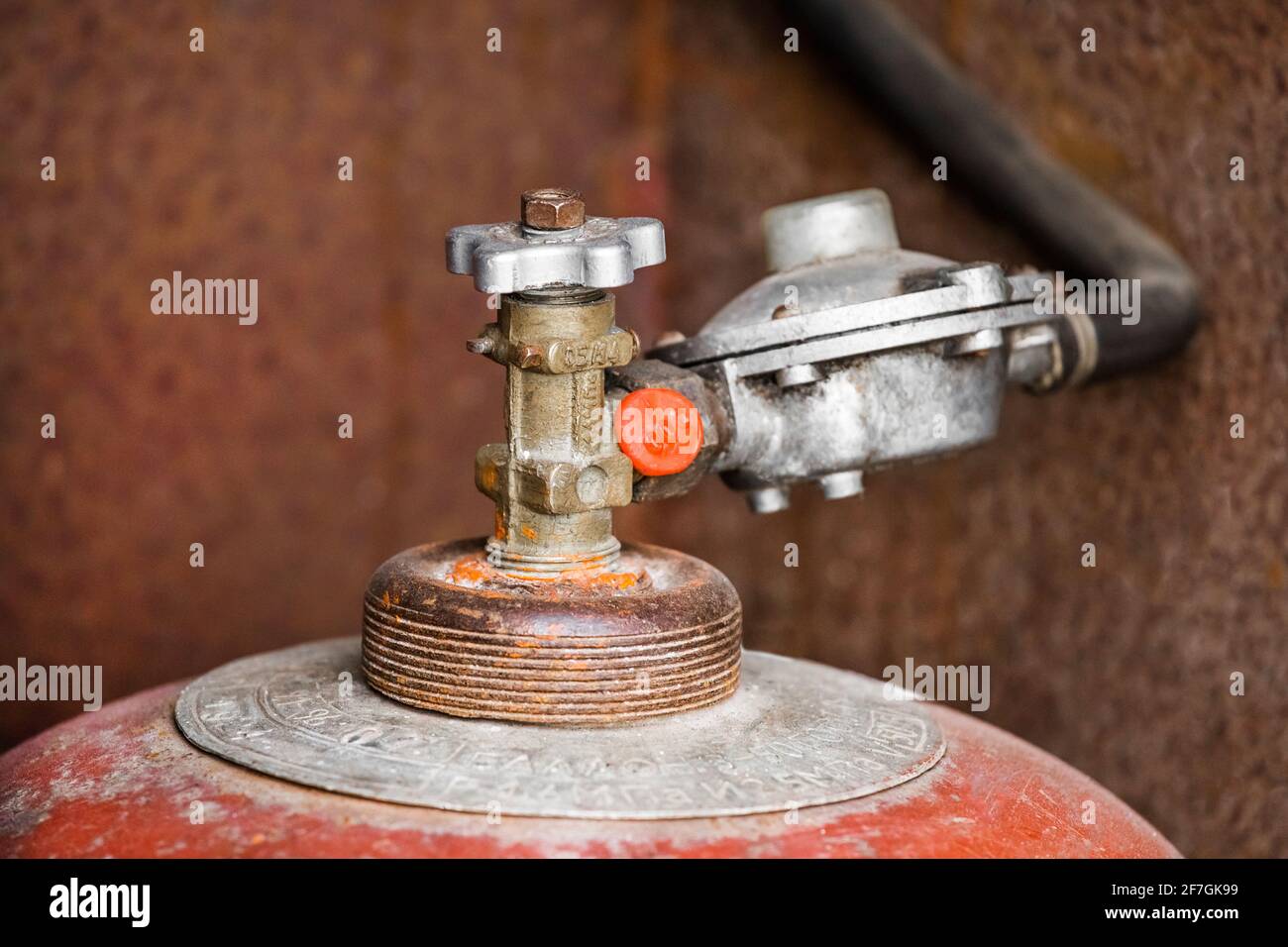 Fermer le robinet de bouteille de gaz Banque de photographies et d'images à  haute résolution - Alamy