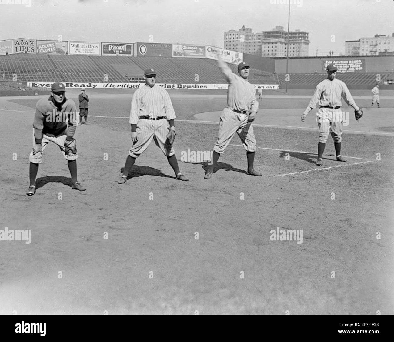 George Pigras, Carl Mays, Harvey Hendrick, Oscar Roettger, New York Yankees, 26 avril 1923. Banque D'Images