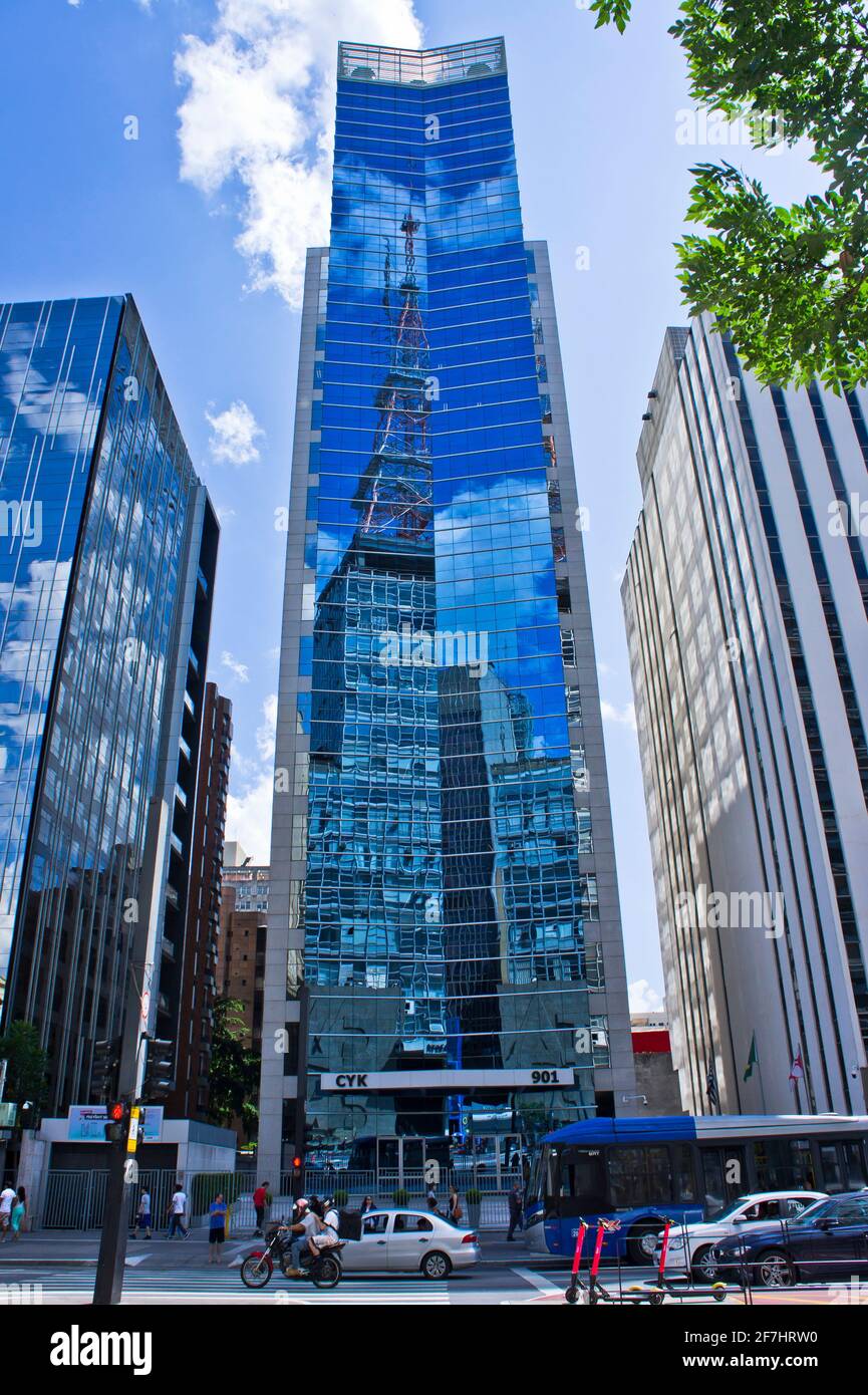 Sao Paulo, Paulista Avenue, vue moderne sur la rue de la ville, Brésil, Amérique du Sud Banque D'Images
