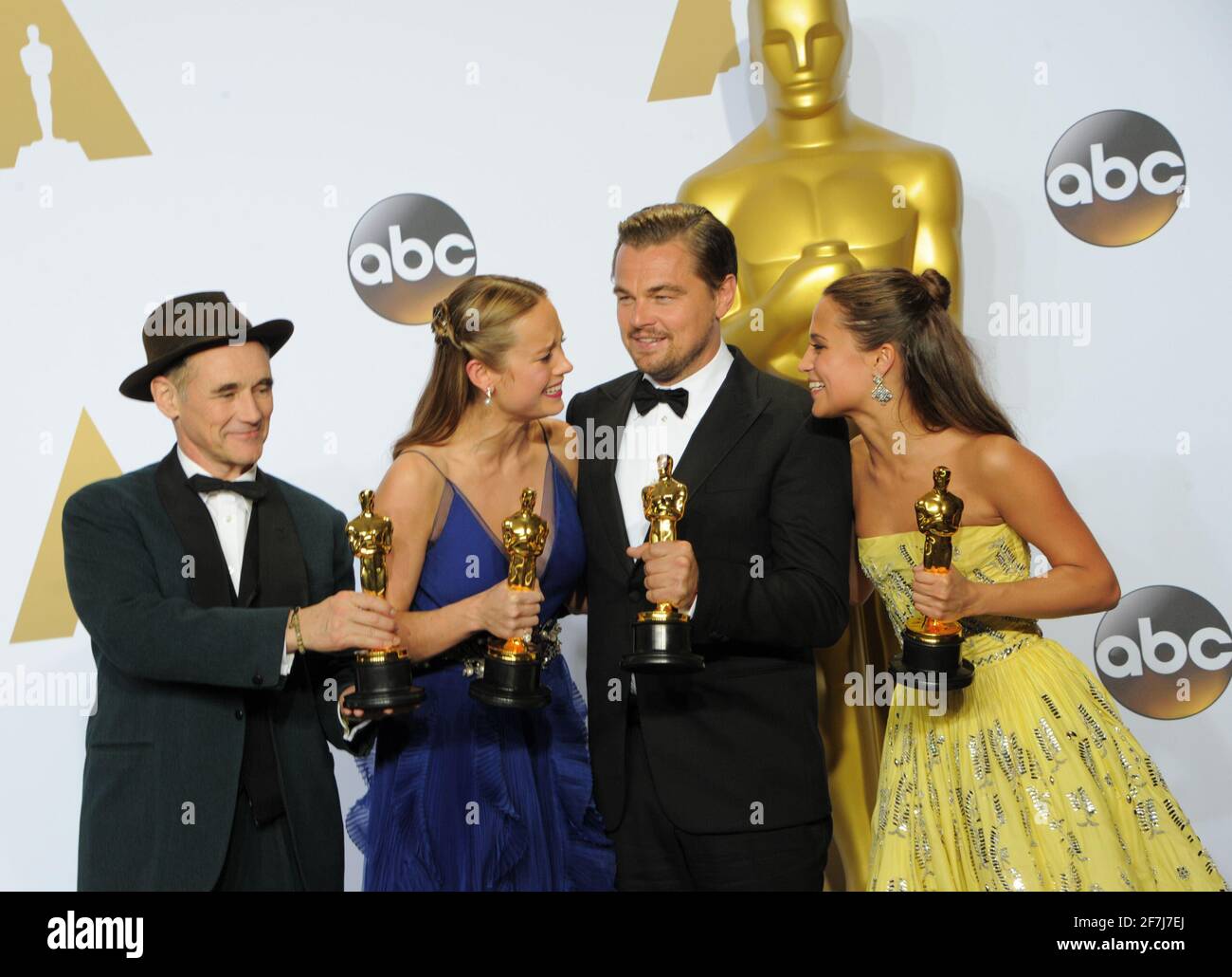 Oscar Winners L-R: Mark Rylance, Brie Larson, Leonardo DiCaprio, Alicia Vikander dans la salle de presse lors de la 88e cérémonie des Oscars, les Oscars, tenue au Dolby Theatre, le dimanche 28 février 2016 à Hollywood, Californie. Photo de Jennifer Graylock-Graylock.com 917-519-7666 Banque D'Images