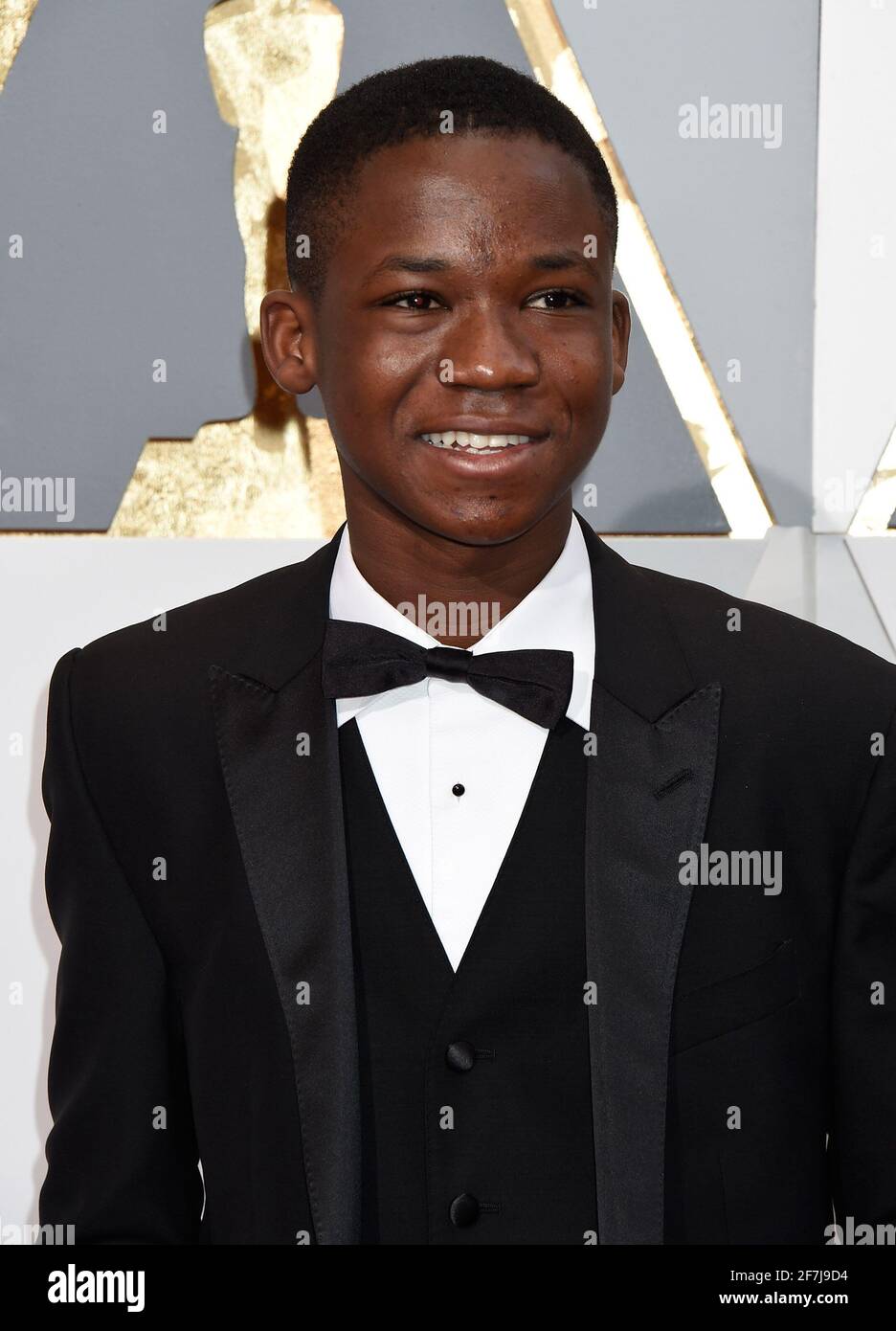 Abraham Attah arrive à la 88e cérémonie de remise des prix de l'Académie, les Oscars, qui s'est tenue au Dolby Theatre, le dimanche 28 février 2016 à Hollywood, en Californie. Obligatoire Jennifer Graylock-Graylock.com Banque D'Images