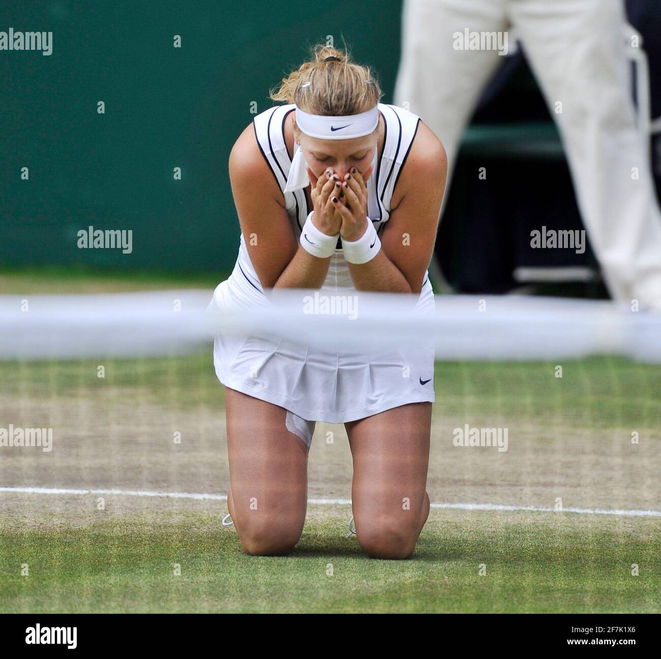 FINALE FEMME DE WIMBLEDON 2011 MARIA SHAROPOVE V PETRA KVITOVA. 1/7/2011. PHOTO DAVID ASHDOWN Banque D'Images