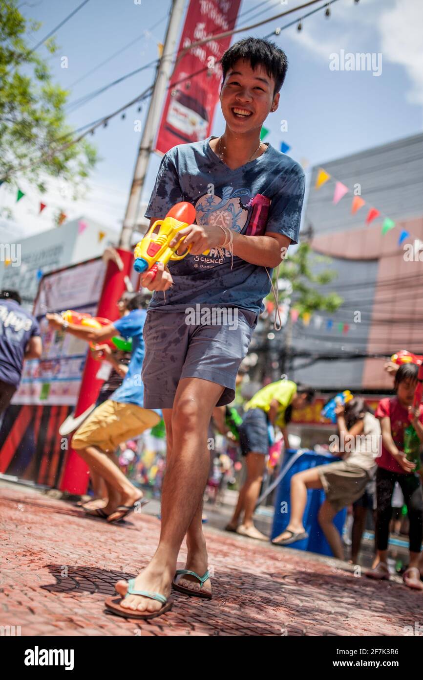 BANGKOK, THAÏLANDE - 13 avril 2013 : Songkran à Bangkok, Thaïlande, le 13 avril 2013. Banque D'Images