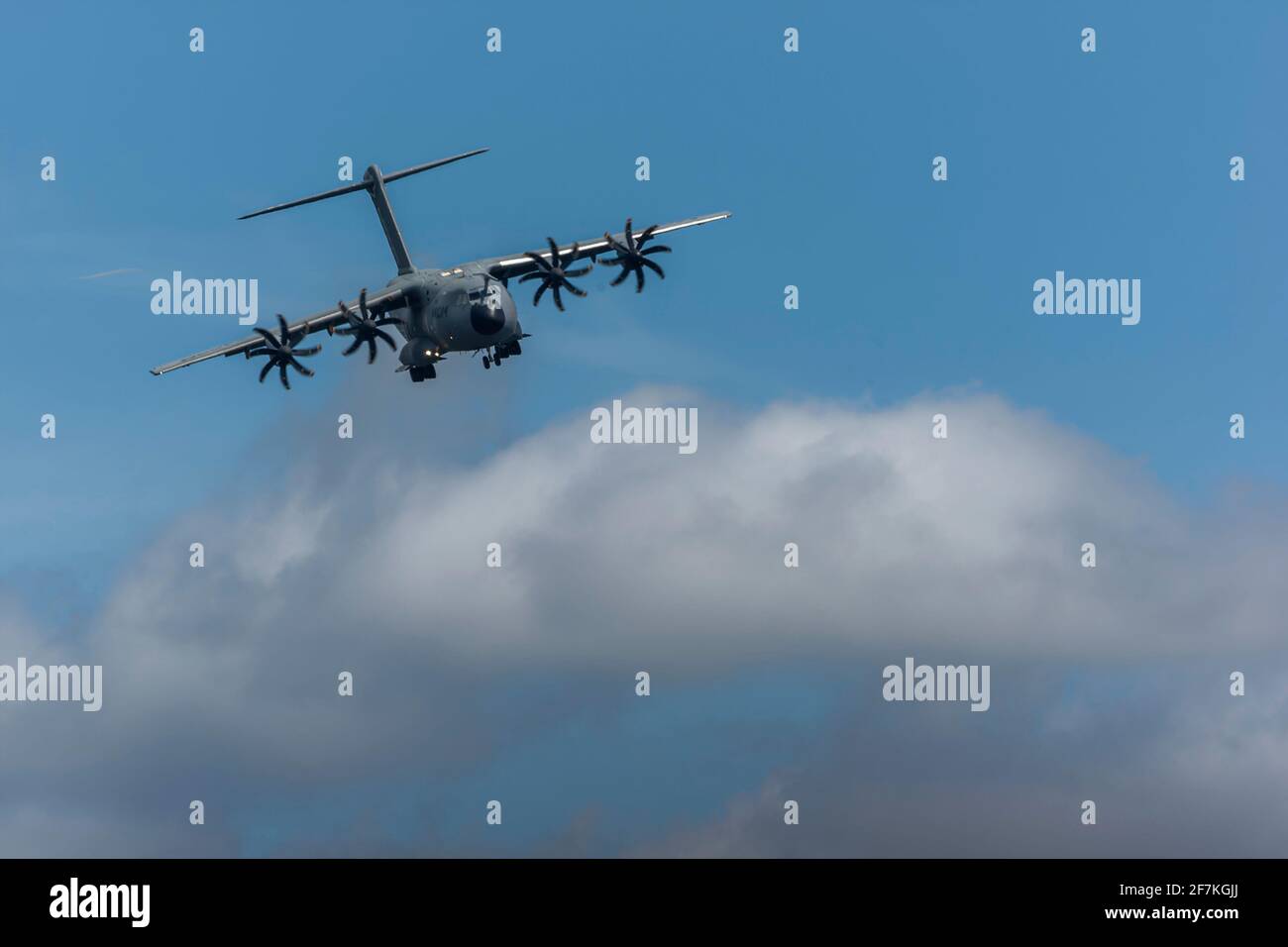 Airbus A400M avion de transport militaire en vol à Farnborough Air Afficher en 2016 Banque D'Images