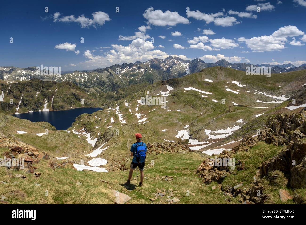 Cirque de Certascan vu de près du col de Certascan en été (Parc naturel Alt Pirineu, Catalogne, Espagne, Pyrénées) ESP: Circo de Certascan en verano Banque D'Images