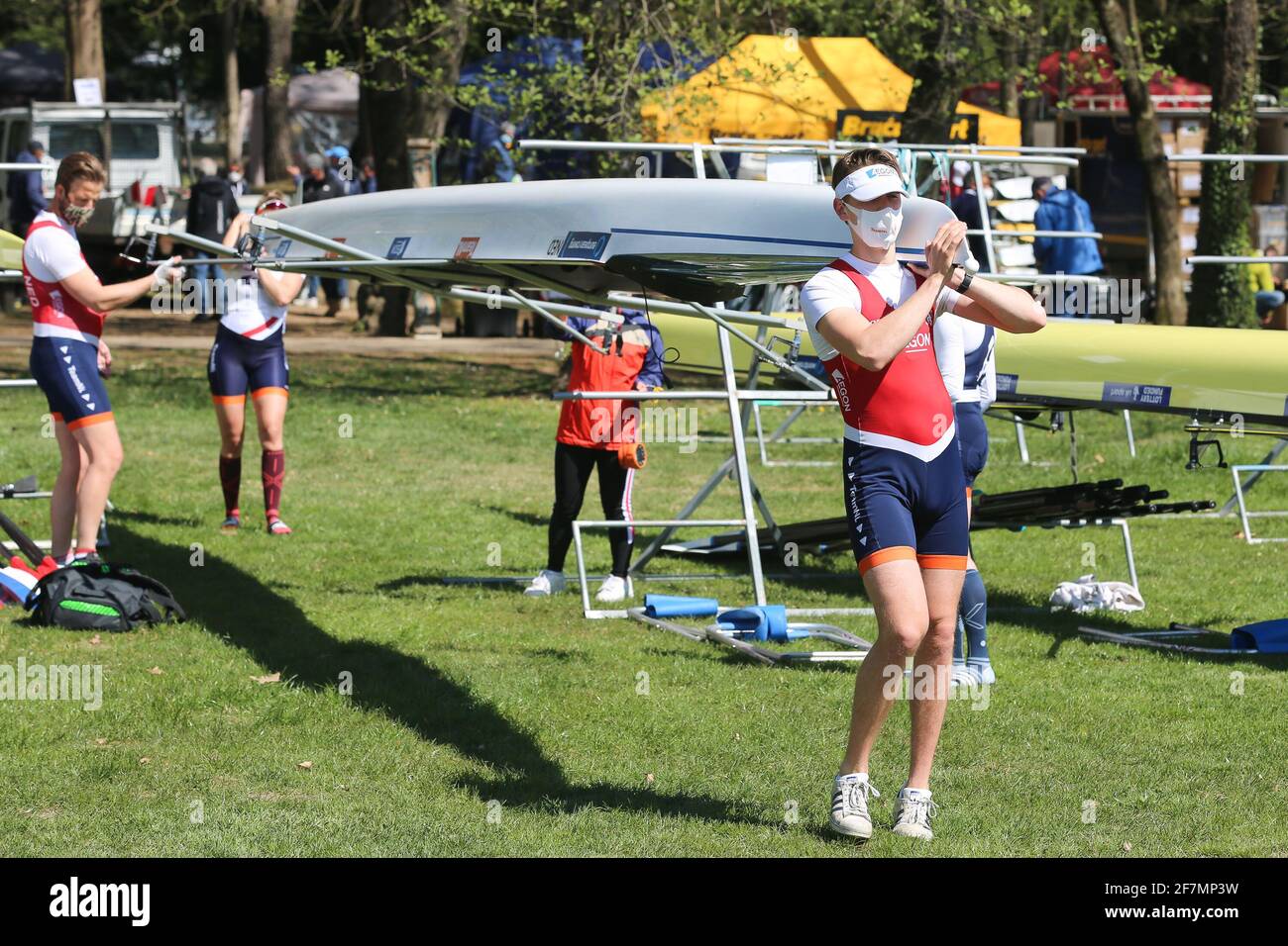 Varese, Italie. 08 avril 2021. XXX lors de la session d'entraînement le 1er jour aux Championnats d'Europe d'aviron au Lac de Varèse le 8 avril 2021 à Varèse, Italie crédit: Mickael Chavet/Alay Live News Banque D'Images