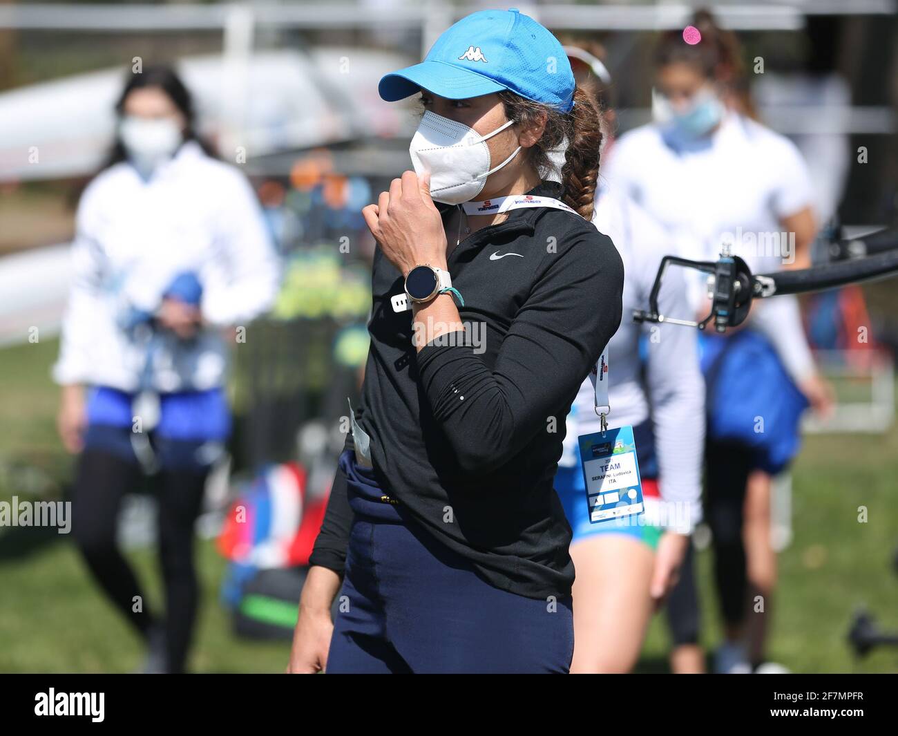 Varese, Italie. 08 avril 2021. Ludovica SERAFINI, d'Italie, membre des huit femmes, lors de la session d'entraînement du 1er jour aux Championnats d'Europe d'aviron du Lac Varèse le 8 avril 2021 à Varèse, Italie crédit: Mickael Chavet/Alamy Live News Banque D'Images