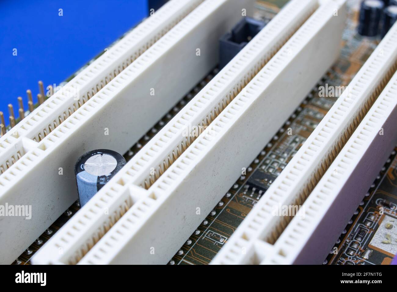 Connecteurs pour connecter une carte mémoire dans un ordinateur à proximité haut Banque D'Images